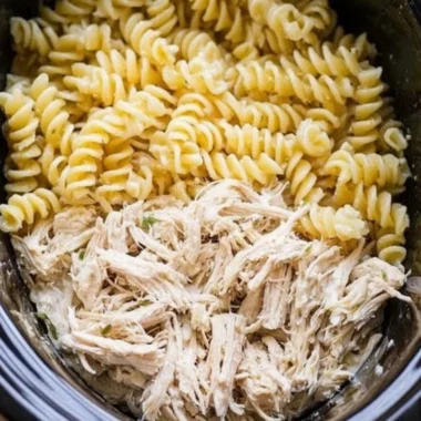 Delicious Garlic Parmesan Chicken Pasta dish served in a bowl